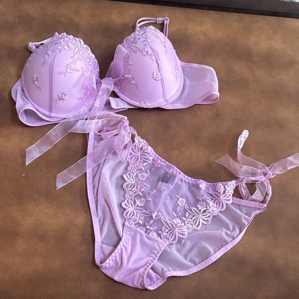Q-T Intimates Lavender Lace Bra Set